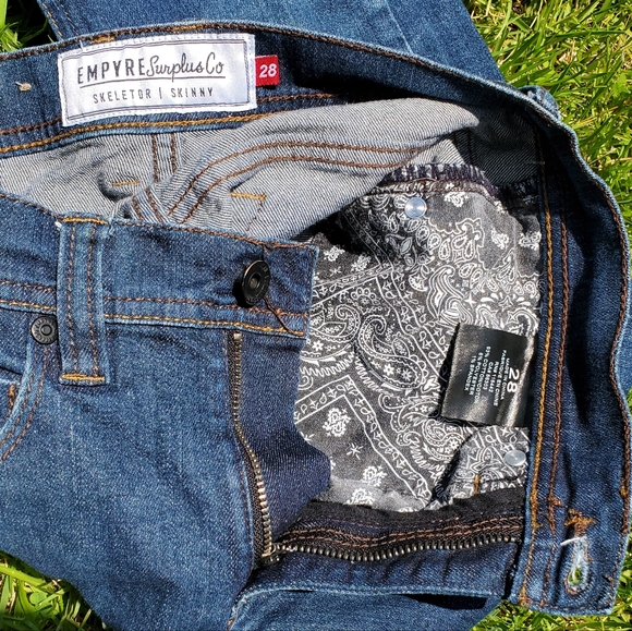 EMPYRE Surplus Co Skeletor Skinny Jeans size 28 - Picture 13 of 14